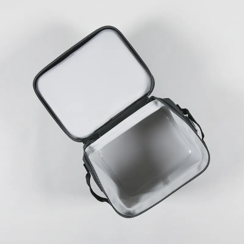 YETI Hopper Flip 12 Charcoal-3