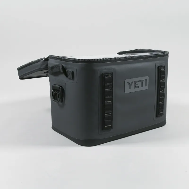 YETI Hopper Flip 18 Charcoal-3
