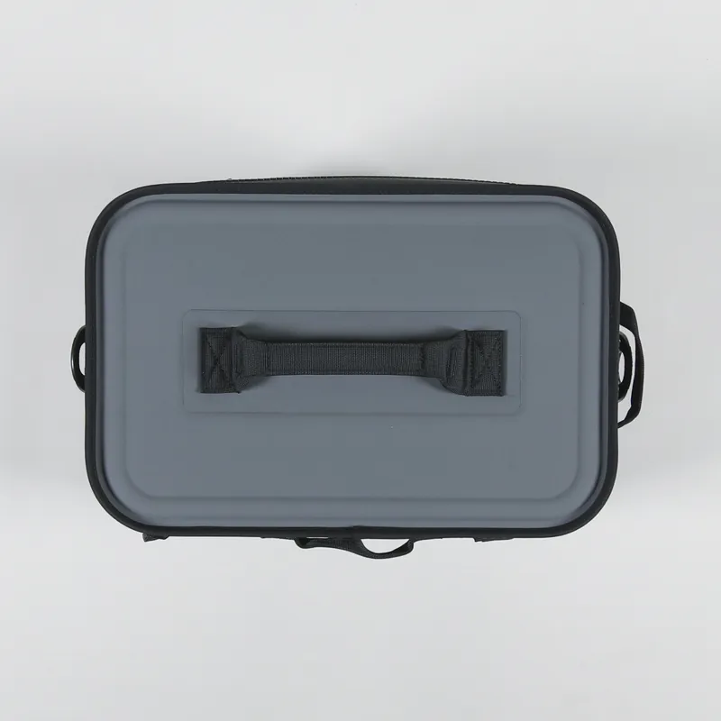 YETI Hopper Flip 18 Charcoal-11