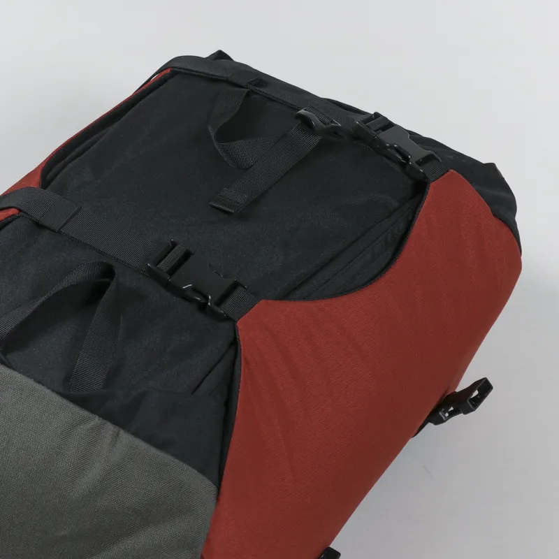 Osprey Heritage Scarab 30 Pack Bazan Red-5