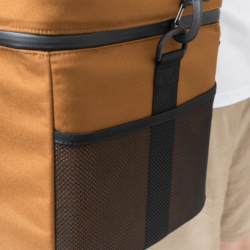 Carhartt WIP Cooler Bag Hamilton Brown-8