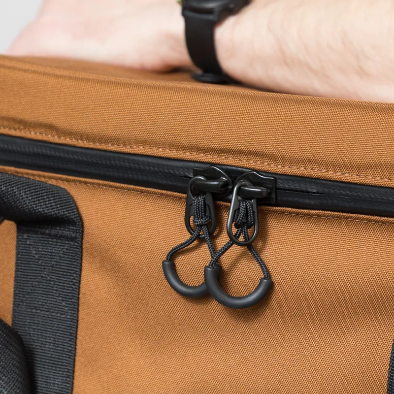 Carhartt WIP Cooler Bag Hamilton Brown-7