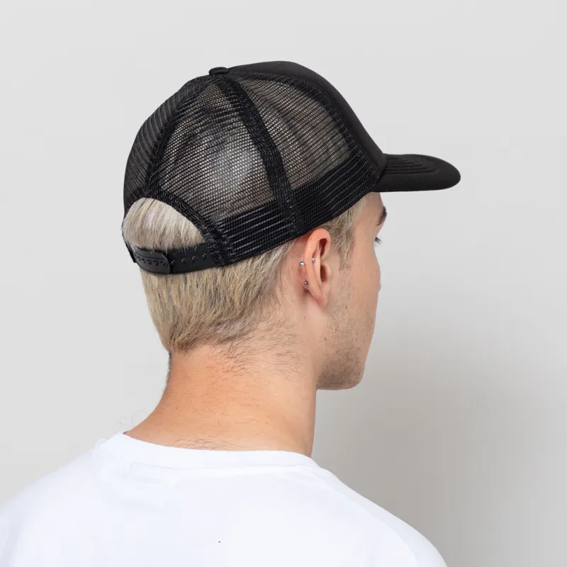 Carhartt WIP Heart Patch Trucker Cap Black-2