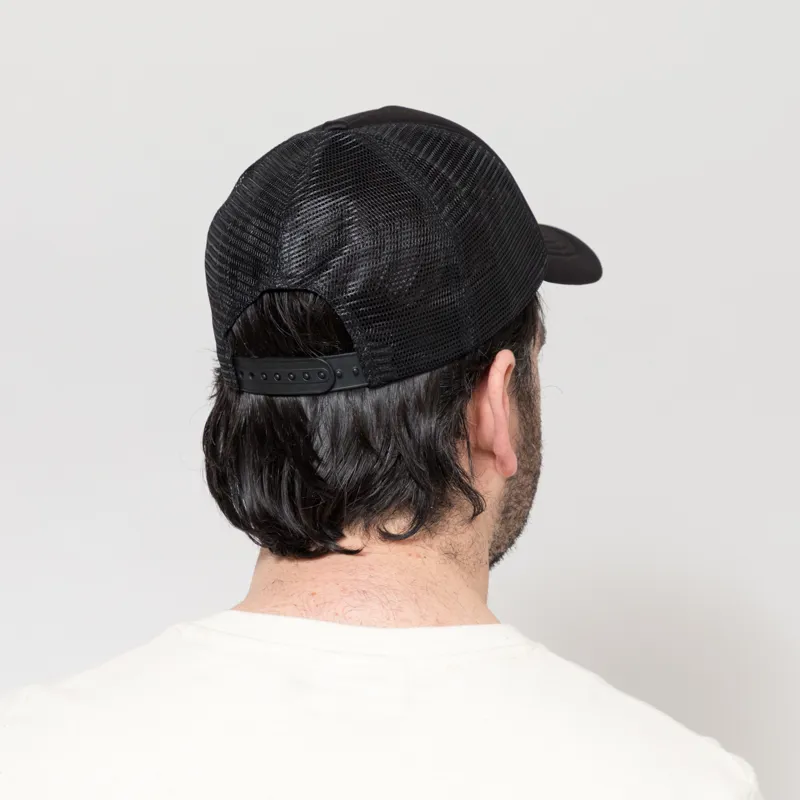 Carhartt WIP Cloud Heart Trucker Cap Black-2