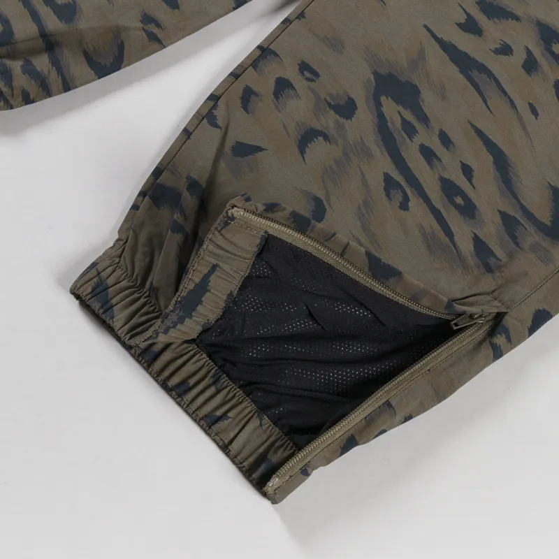 Carhartt WIP Travon Pants Duck Feather Cypress Black-7