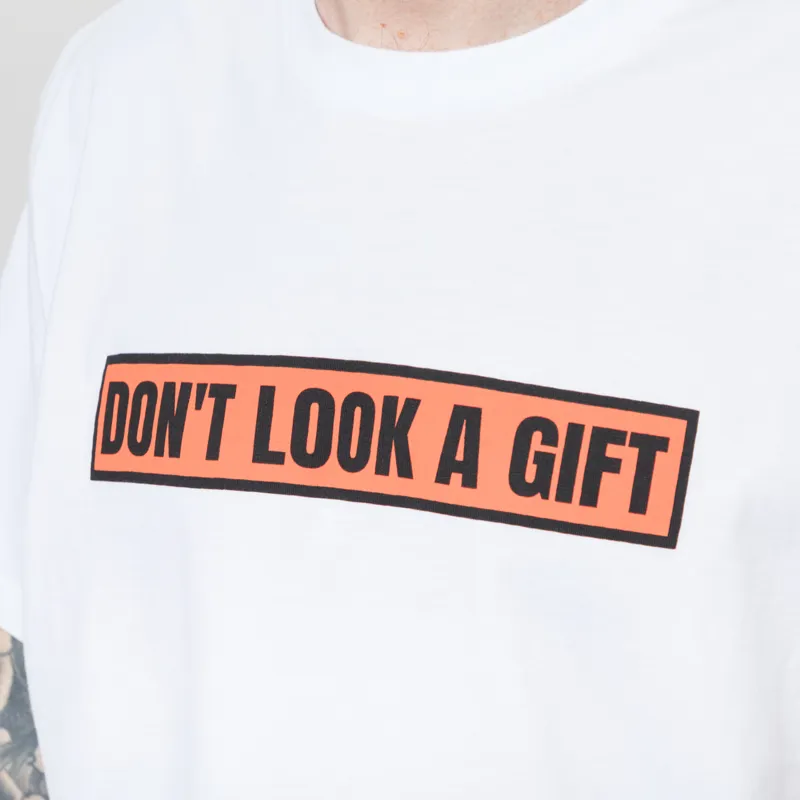 Pointer Brand Don't Look A Gift T Shirt White-2