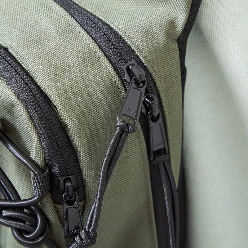 Carhartt WIP Kyle Sling Bag Leaf-5