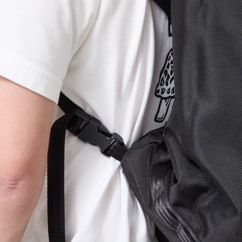 Carhartt WIP Richmond Small Duffle Bag Black-12
