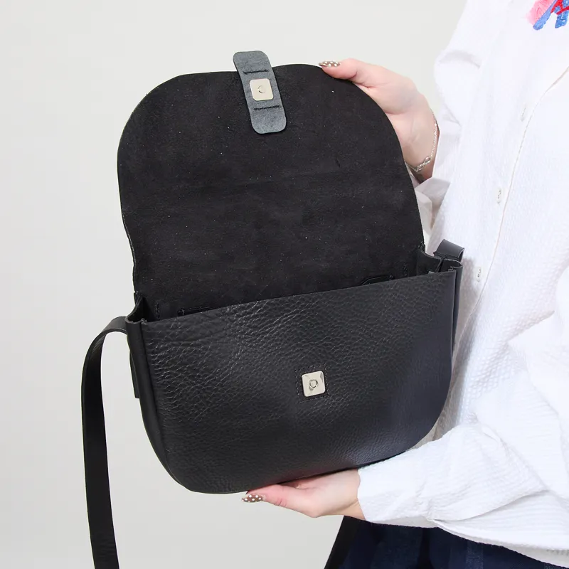 Kate Sheridan Womens Midi Orbed Tab Bag Black-8