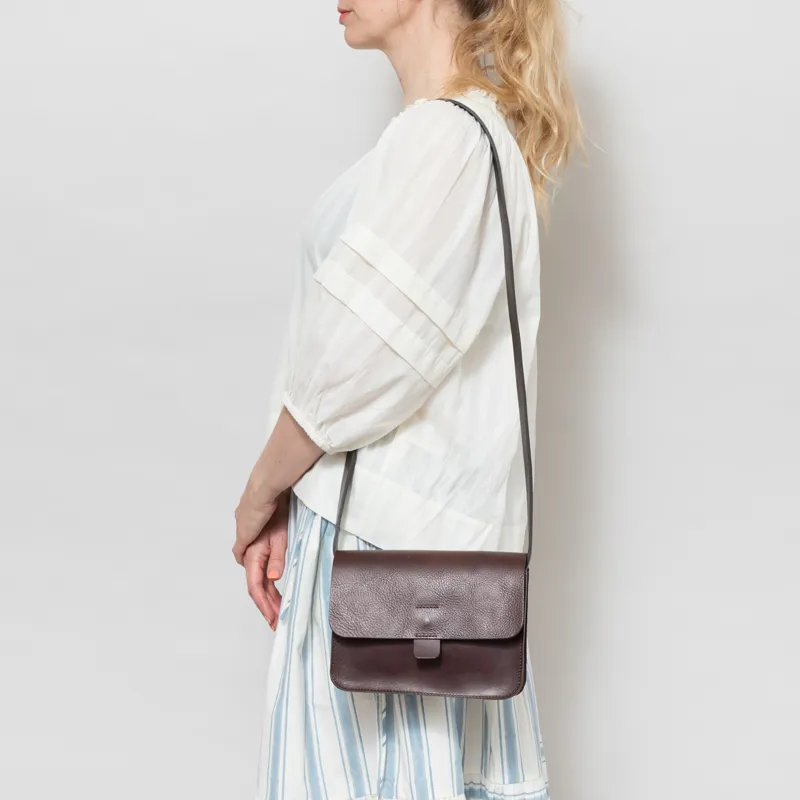 Kate Sheridan Womens Tab Bag Truffle