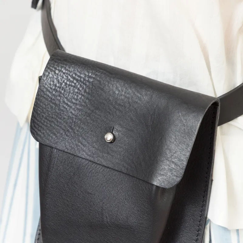 Kate Sheridan Womens House Pouch Black-4