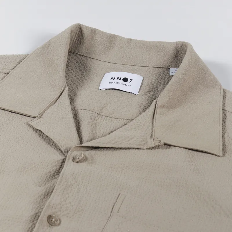 No Nationality 07 Mens Julio Short Sleeve Shirt Greige Seersucker