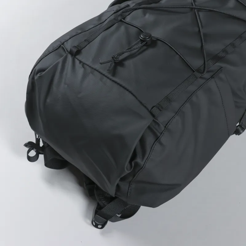 Elliker Kiln Hooded Zip Top Backpack 22L Black-4