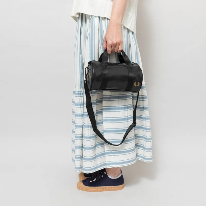Fred Perry Womens Tonal Classic Mini Barrel Bag Black Gold-5