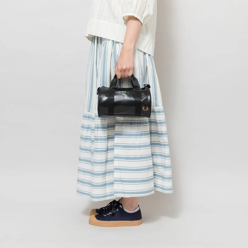 Fred Perry Womens Tonal Classic Mini Barrel Bag Black Gold-4