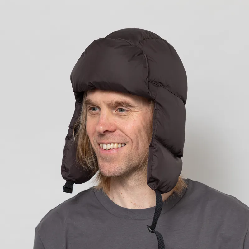 66 North Dyngja Puffy Hat Licorice