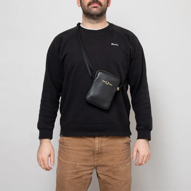 Fred Perry Womens Tumbled Leather Side Bag Black-2