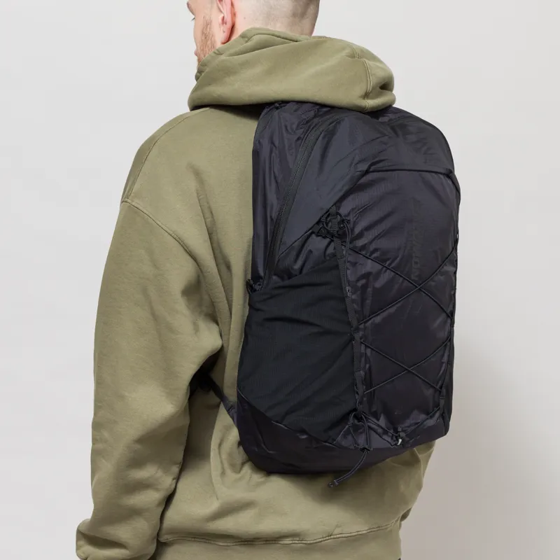 Salomon XT 25 Backpack Black-1