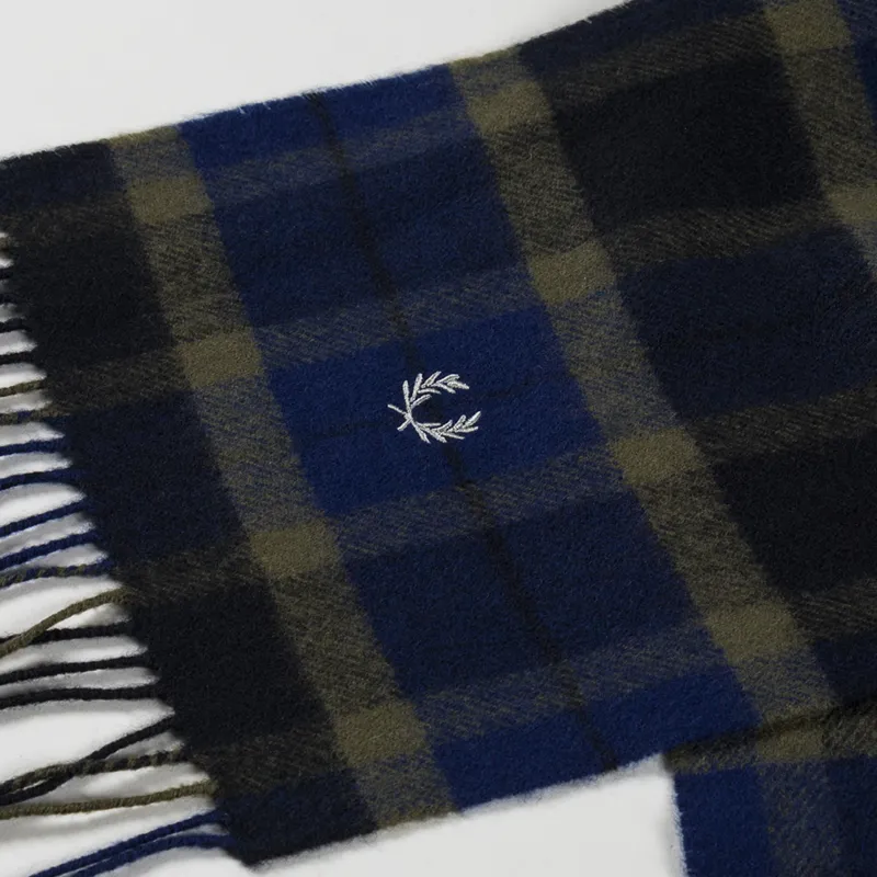 Fred Perry Lambswool Tartan Scarf Field Green Light Oyster-2