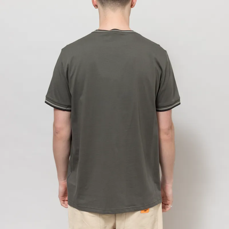 Fred Perry Twin Tipped T Shirt Field Green Seagrass Black-2