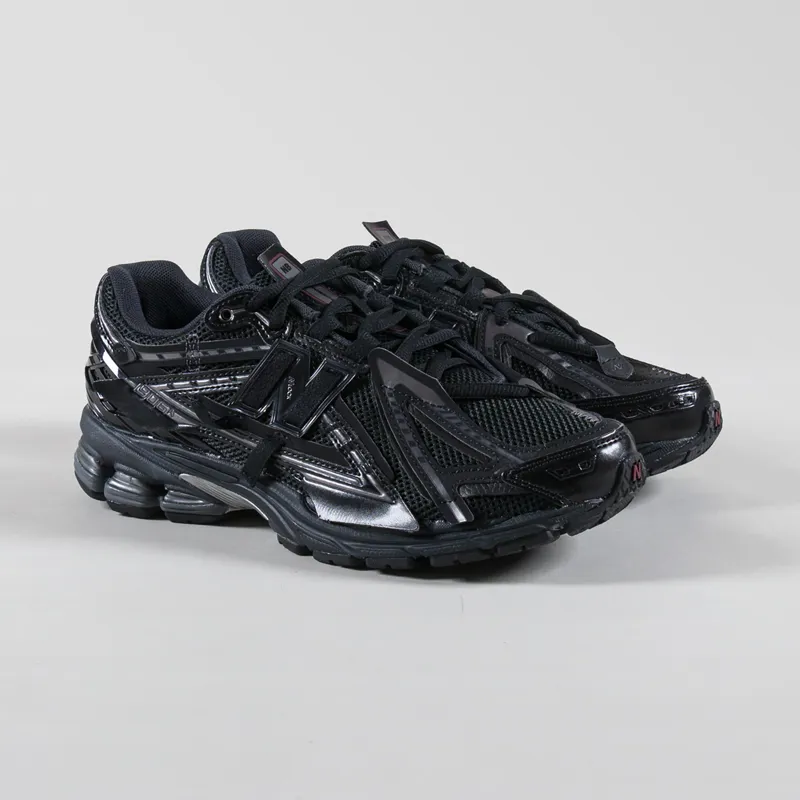 New balance black mens shoes hotsell