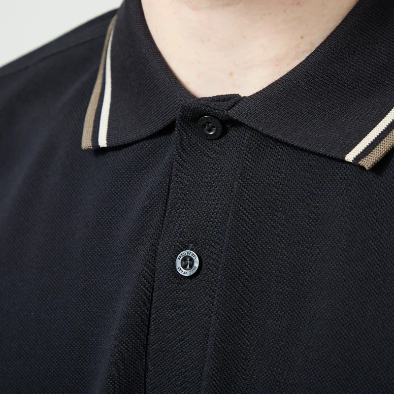Fred Perry M3600 Twin Tipped Polo Shirt Black Oatmeal Laurel Wreath Green-4