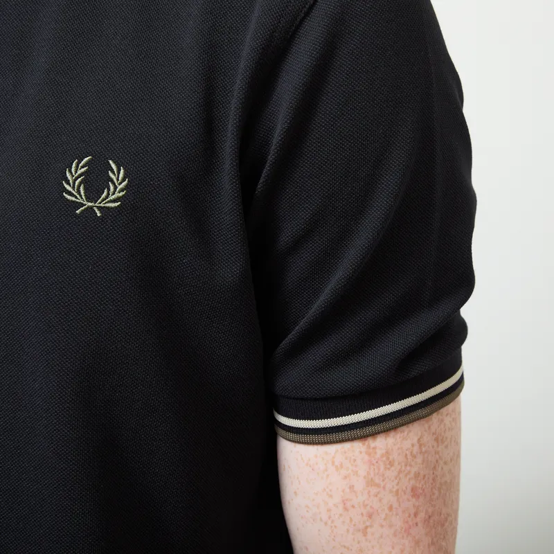 Fred Perry M3600 Twin Tipped Polo Shirt Black Oatmeal Laurel Wreath Green-5
