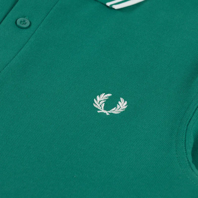Fred Perry Twin Tipped Polo Shirt Label Green Ecru-3