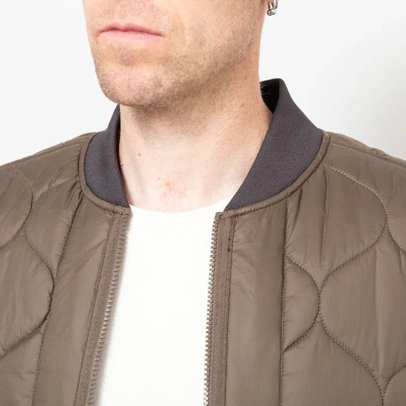 Barbour Re-Engineered Utility Liddesdale Quilted Gilet Dark Olive-4