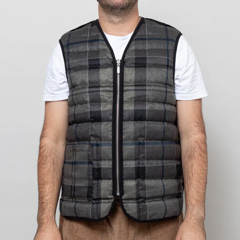 Barbour Reversible Down Liner Black-1