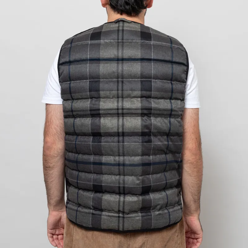 Barbour Reversible Down Liner Black-5