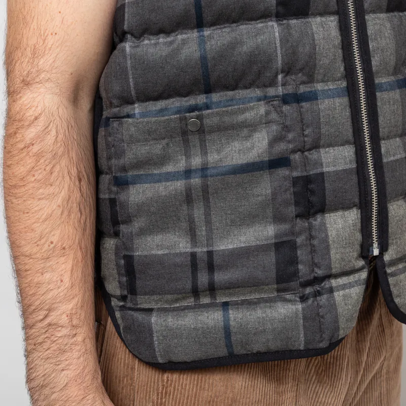 Barbour Reversible Down Liner Black-11