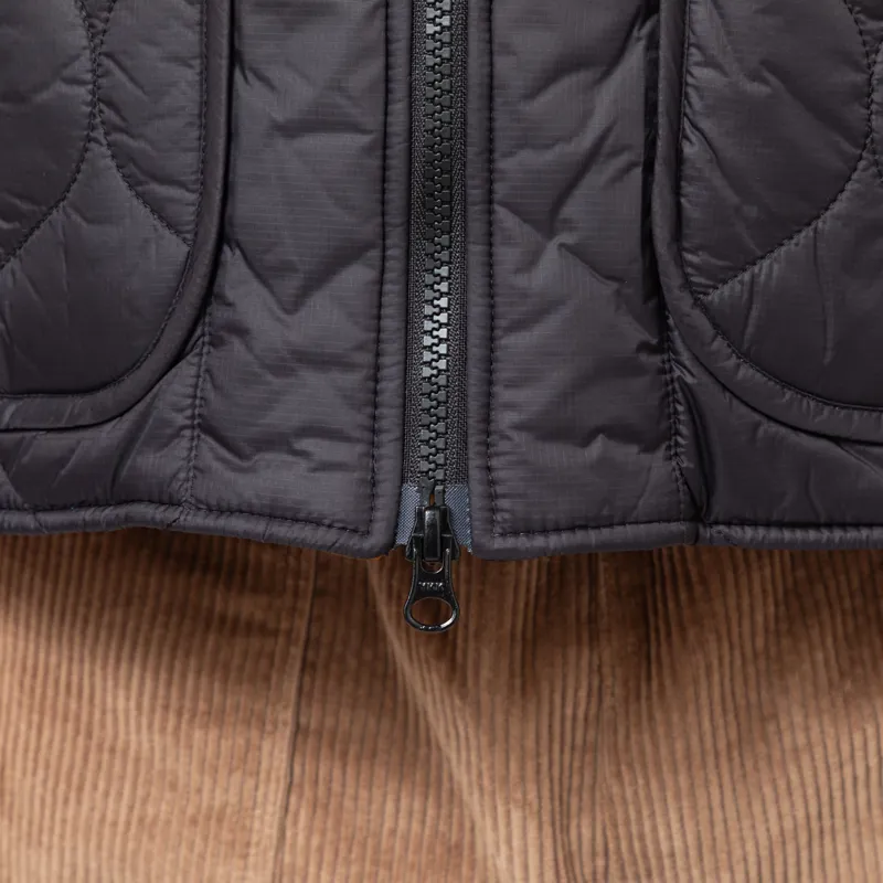 Barbour Re-Engineered Utility Liddesdale Quilted Jacket Black-10