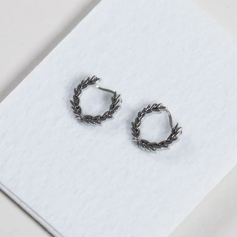 Fred Perry Womens Laurel Wreath Mini Earrings Silver-4