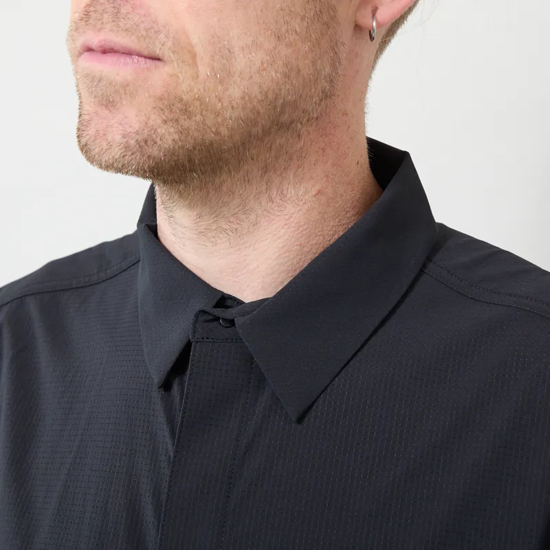 Janji Trekker Snappy Long Sleeve Shirt Midnight-4