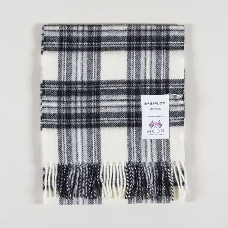Norse Projects Moon Checked Lambswool Scarf Magnet Grey-1