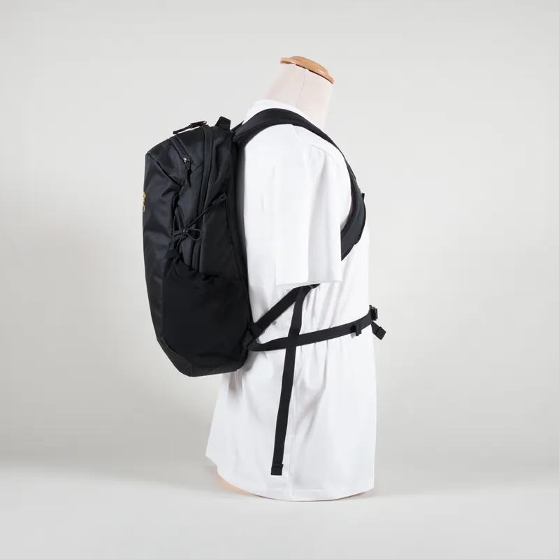 Arc'teryx Mantis 16L Backpack Black-2
