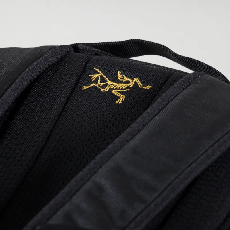 Arc'teryx Mantis 16L Backpack Black-10