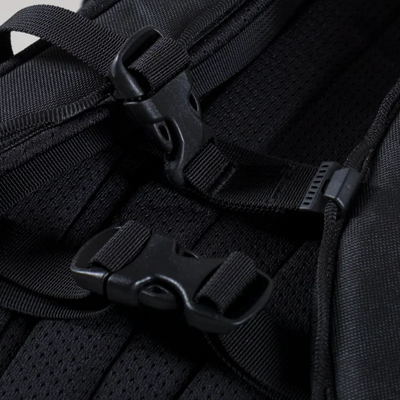 Arc'teryx Mantis 16L Backpack Black-11