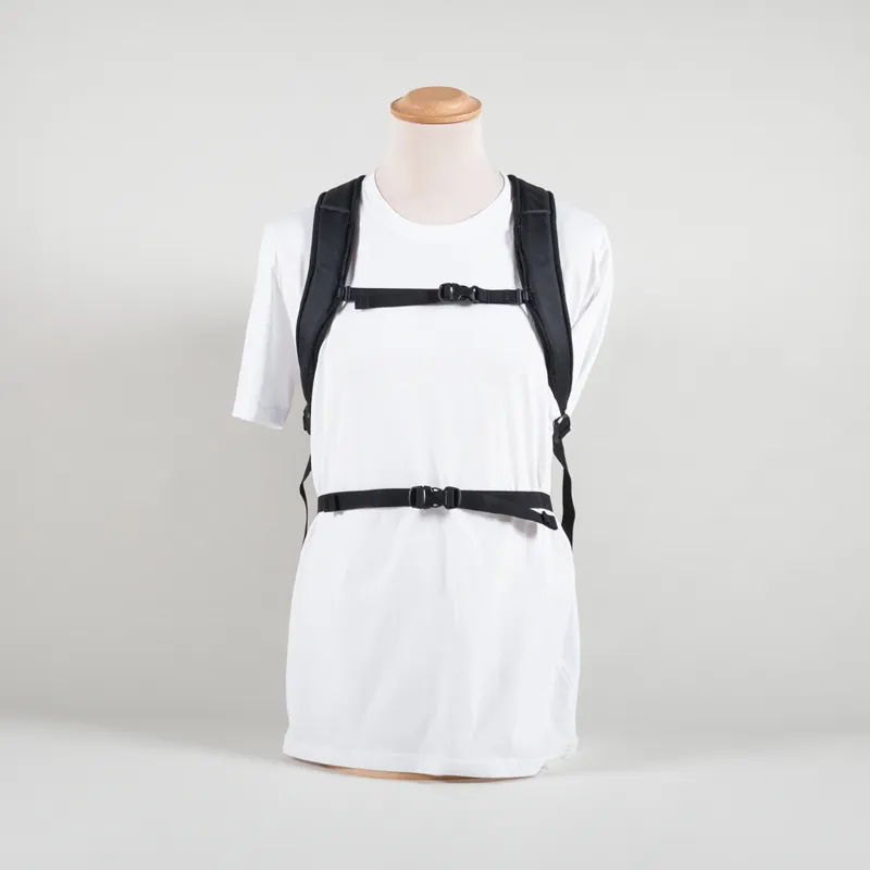 Arc'teryx Mantis 16L Backpack Black-3