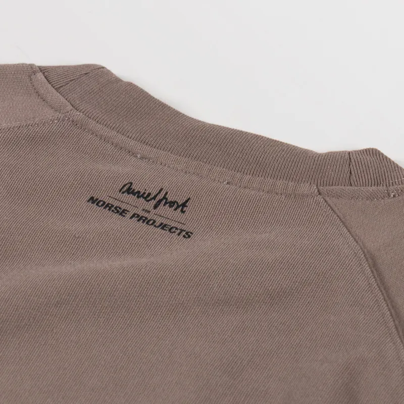 Norse Projects x Daniel Frost Loopback Raglan Sweat Walnut-5