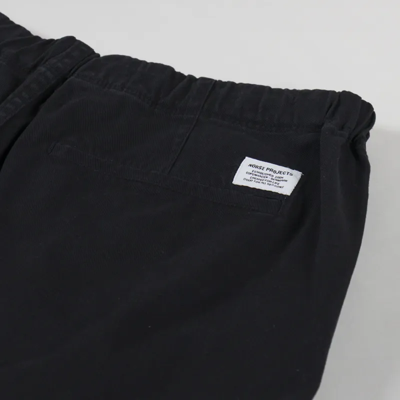 Norse Projects Ezra Relaxed Organic Stretch Twill Shorts Black-5