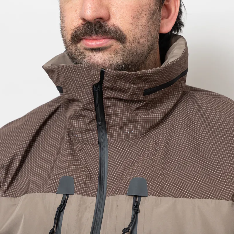 The North Face Hike Devils Thumb GORE-TEX Jacket Brown-5