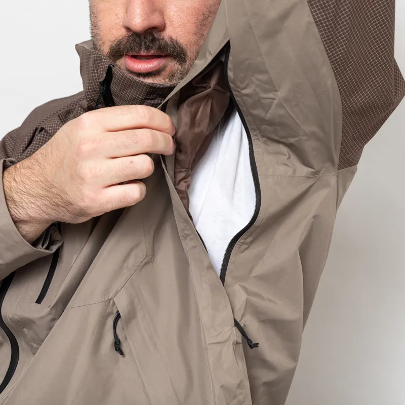 The North Face Hike Devils Thumb GORE-TEX Jacket Brown-10