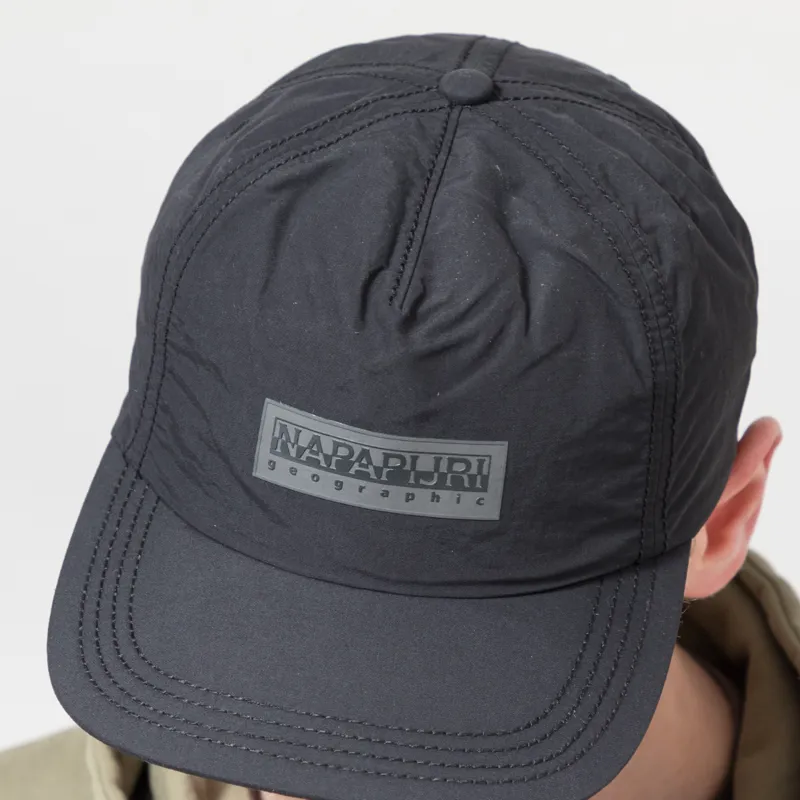 Napapijri Box Logo Cap Black Beauty-3