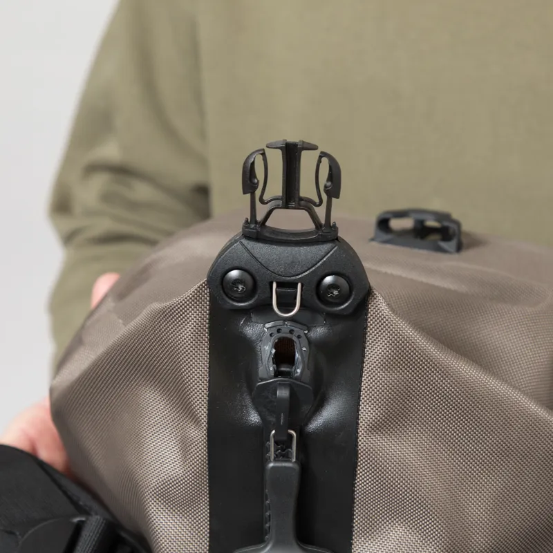 ORTLIEB Duffle Lite 40L Dark Sand-10