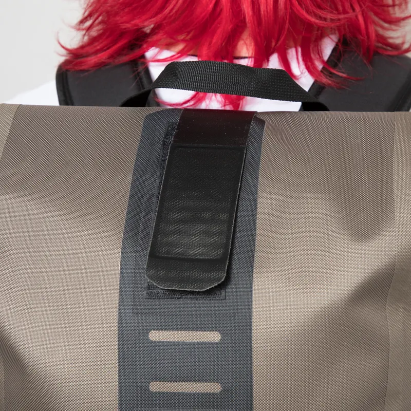 ORTLIEB Velocity Lite Backpack 23L Dark Sand-6