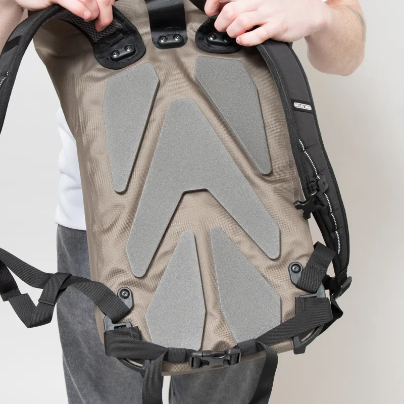 ORTLIEB Velocity Lite Backpack 23L Dark Sand-10