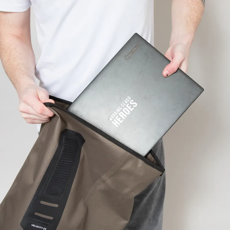 ORTLIEB Velocity Lite Backpack 23L Dark Sand-9