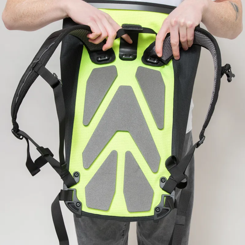 ORTLIEB Velocity High-Vis Backpack 23L Neon Yellow Black Reflective-11